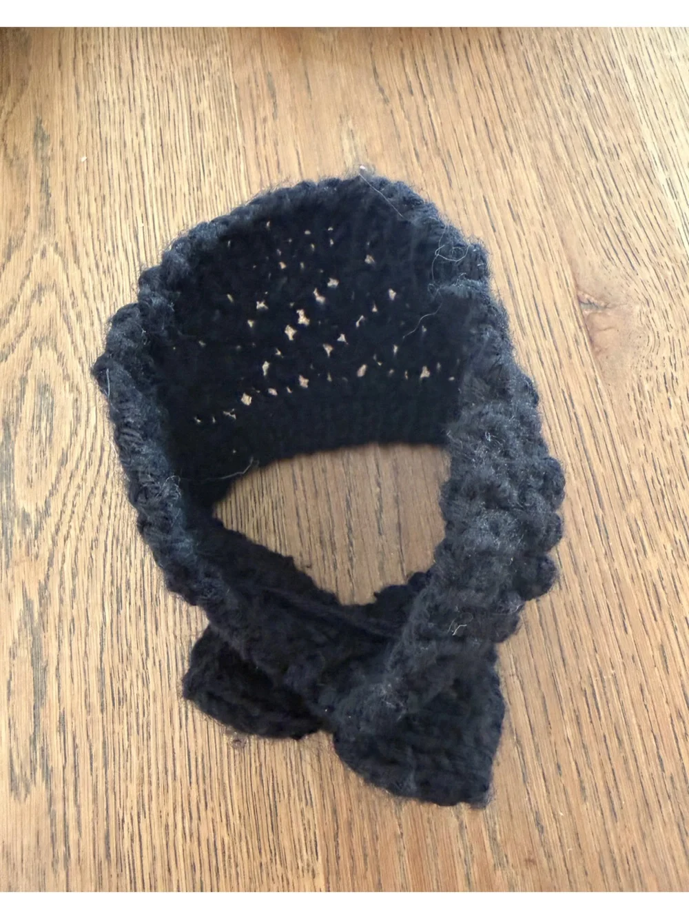 Black head band